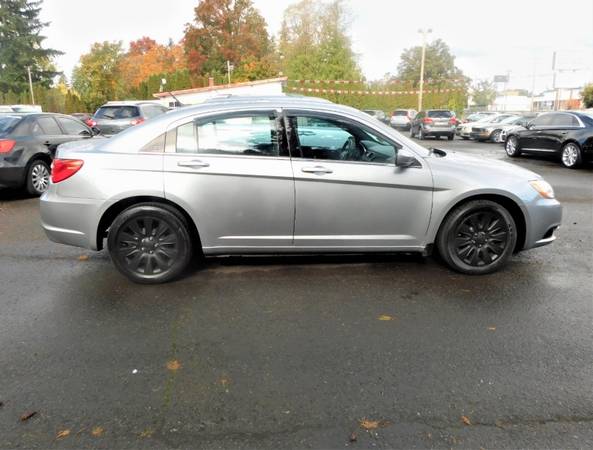 2014 Chrysler 200 LX *Sooo Nice! 30 MPG!* CALL/TEXT! - cars & trucks... for sale in Portland, OR – photo 2