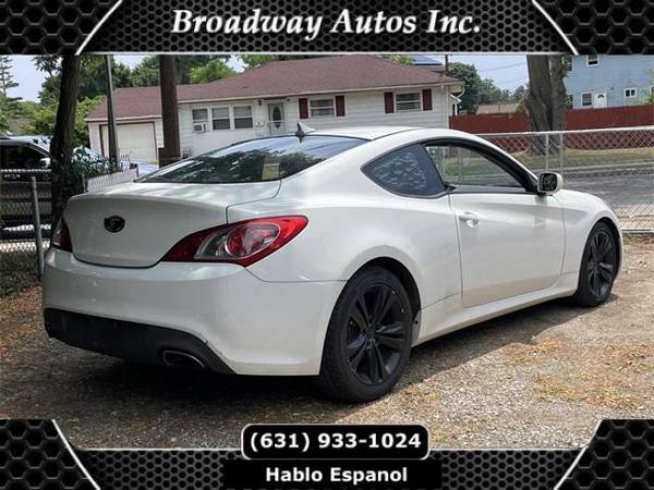 2010 Hyundai Genesis Coupe 2 0T Coupe - - by dealer for sale in Amityville, NY – photo 4