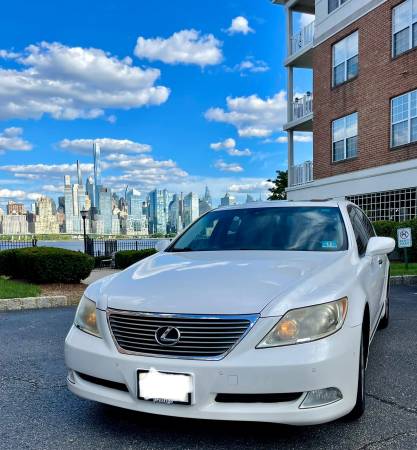 Great condition - runs great - luxury Lexus LS 460 for sale in West New York, NJ – photo 3