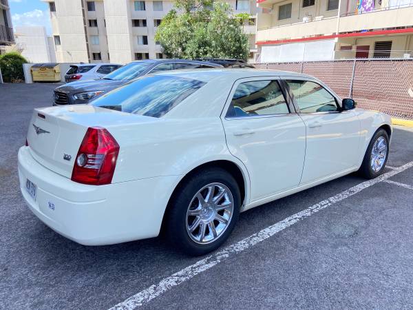 2009 Chrysler 300 Good Condition Running Good - - by for sale in Honolulu, HI – photo 6