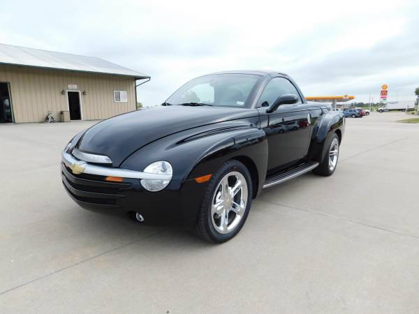 2005 CHEVY SSR *** DON'T MISS THIS HEAD TURNER *** for sale in Wright City, MO – photo 3