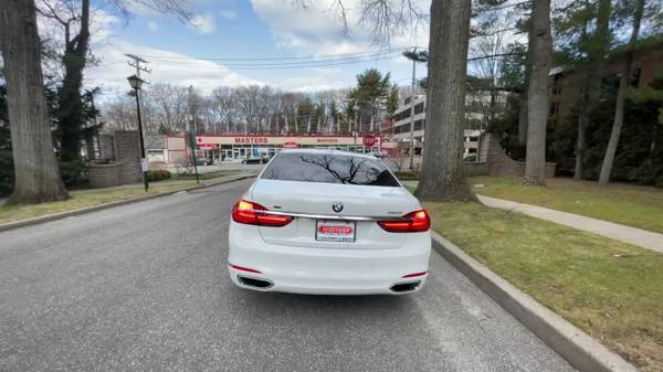 2019 BMW 750i xDrive - - by dealer - vehicle for sale in Great Neck, NY – photo 17