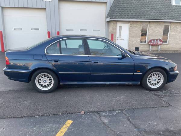 2000 BMW 528i 5-Speed Manual Clean Carfax - - by for sale in Naperville, IL – photo 6