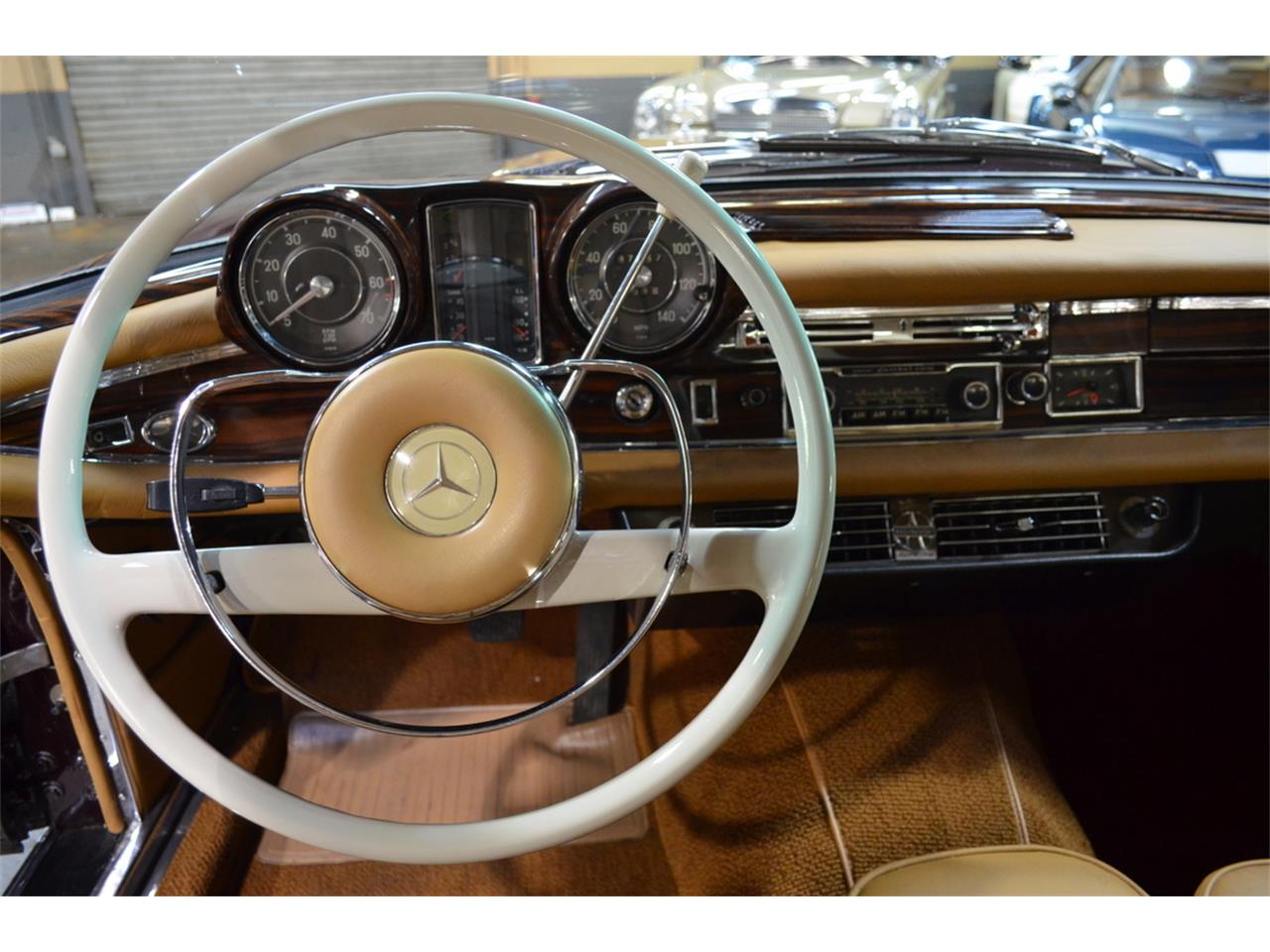 1967 Mercedes-Benz 250SE for sale in Huntington Station, NY – photo 17
