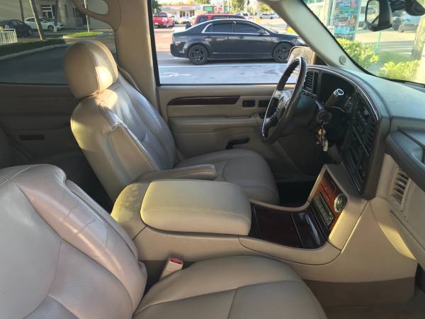 2005 Cadillac Escalade | Low miles! for sale in Naples, FL – photo 5