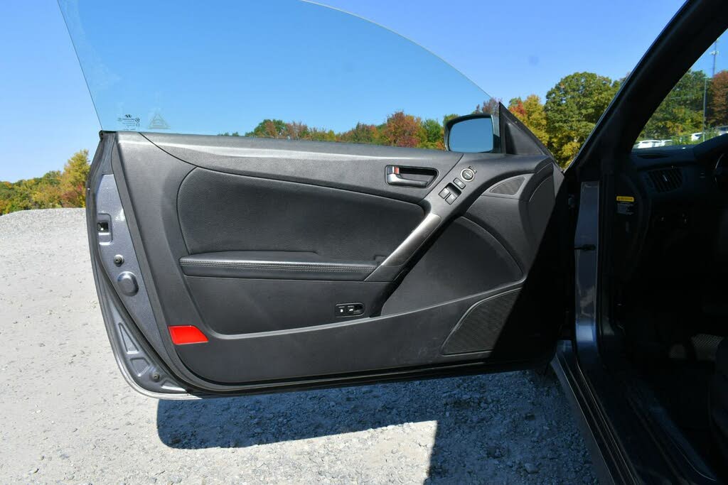 2013 Hyundai Genesis Coupe 3.8 Grand Touring RWD for sale in Naugatuck, CT – photo 14