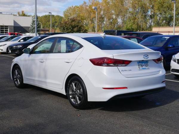 2018 Hyundai Elantra SEL for sale in Walser Experienced Autos Burnsville, MN – photo 2